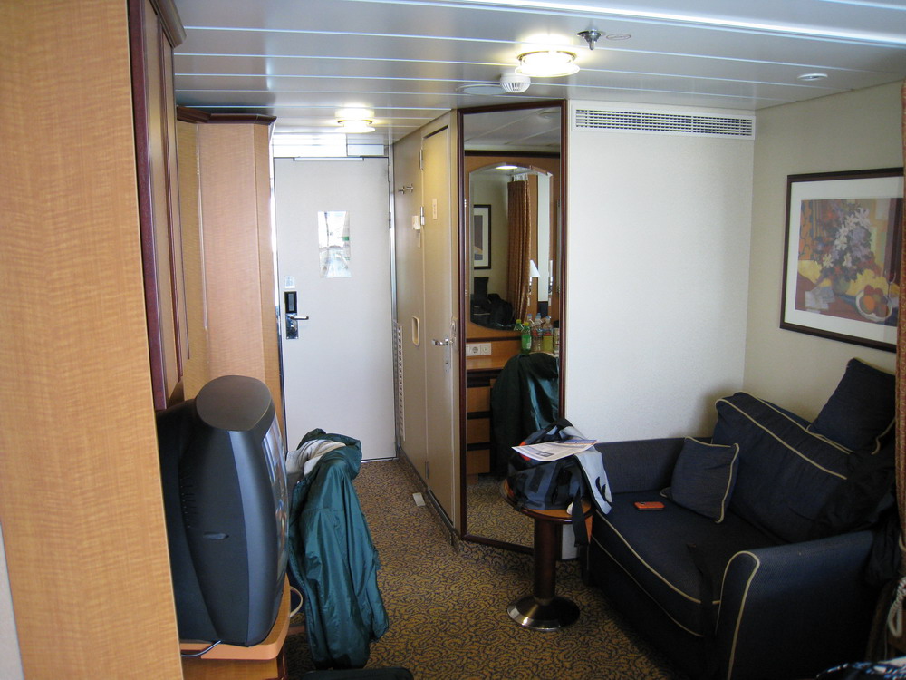 Royal+caribbean+cruise+ship+rooms